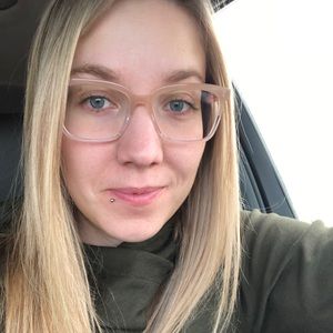 Meet your Posher, Abby